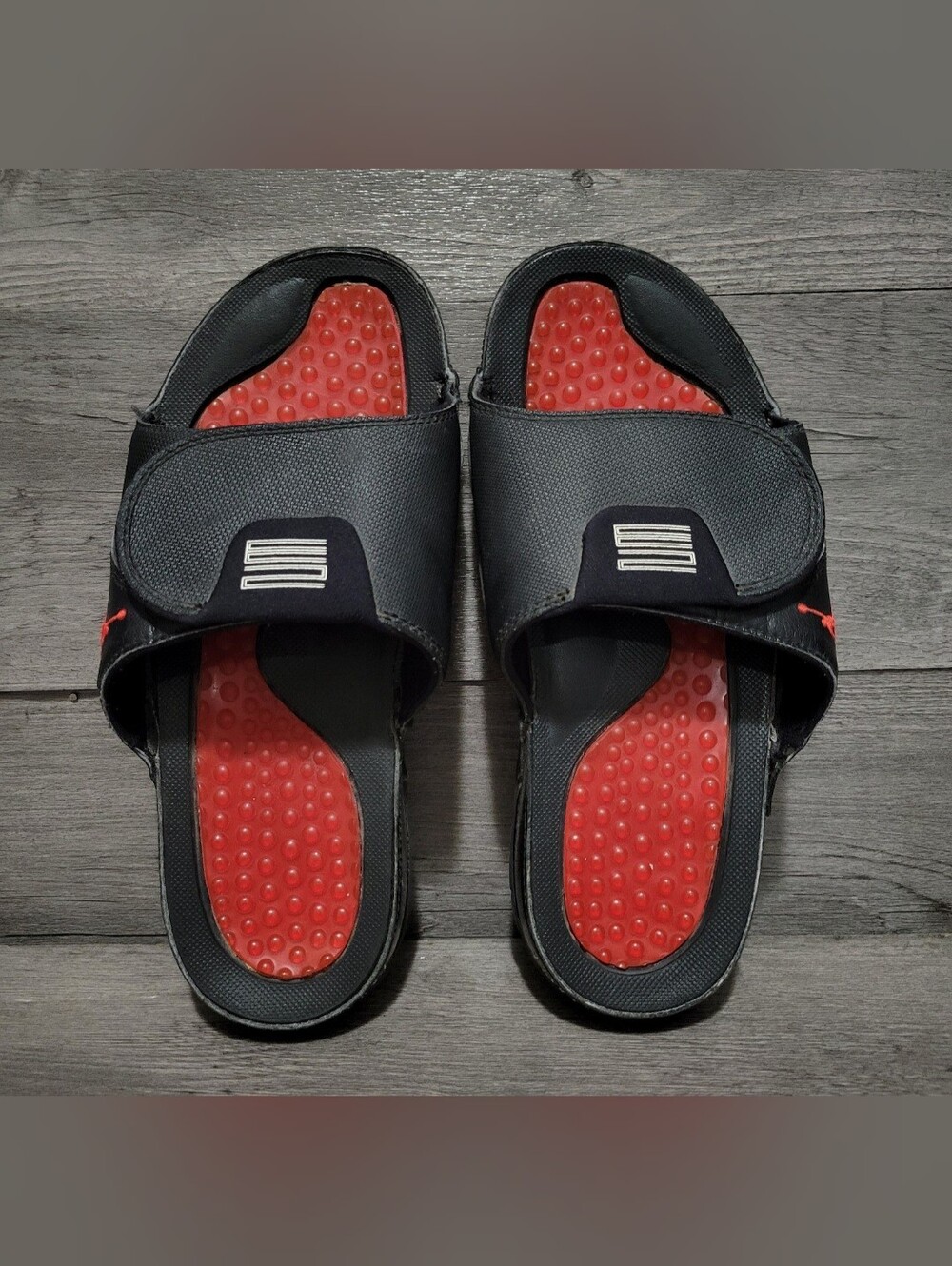 Jordan Hydro Retro 11 XI BRED Mens Size 9 Slides RARE AA1336 001
